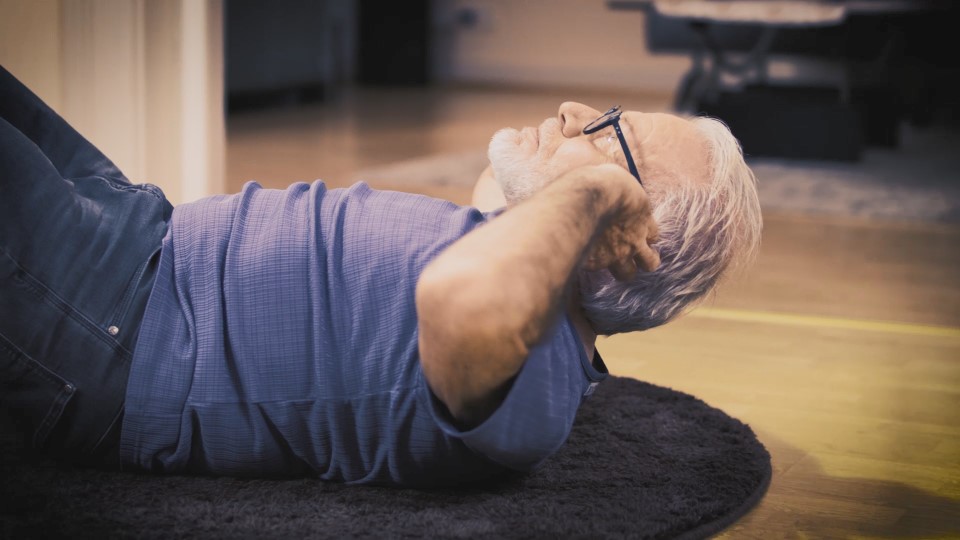 Teaserbild zum Eintrag 'Übung für Rumpf und Kopf – Bauchmuskultraining im Liegen II'